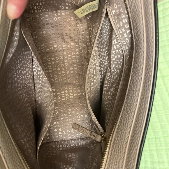 Kate Spade Allyn Convertible Pebbled Leather Zip Top Bag. - Picture 3 of 10